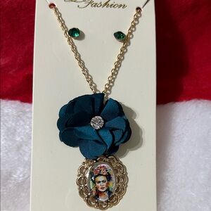 Elegant Gold Necklace with Teal Flower and Artistic Pendant Set